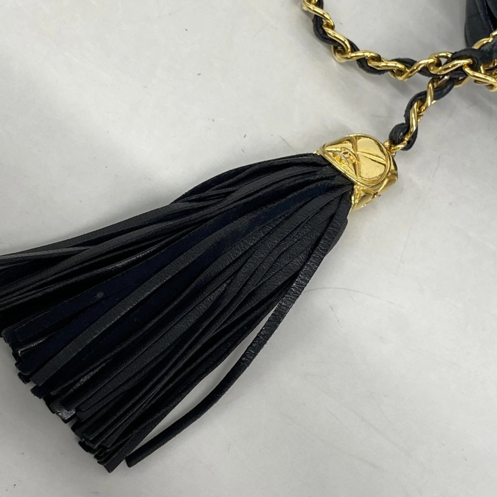 CHANEL Black Lambskin Leather Shoulder Bag - Picture 9 of 10